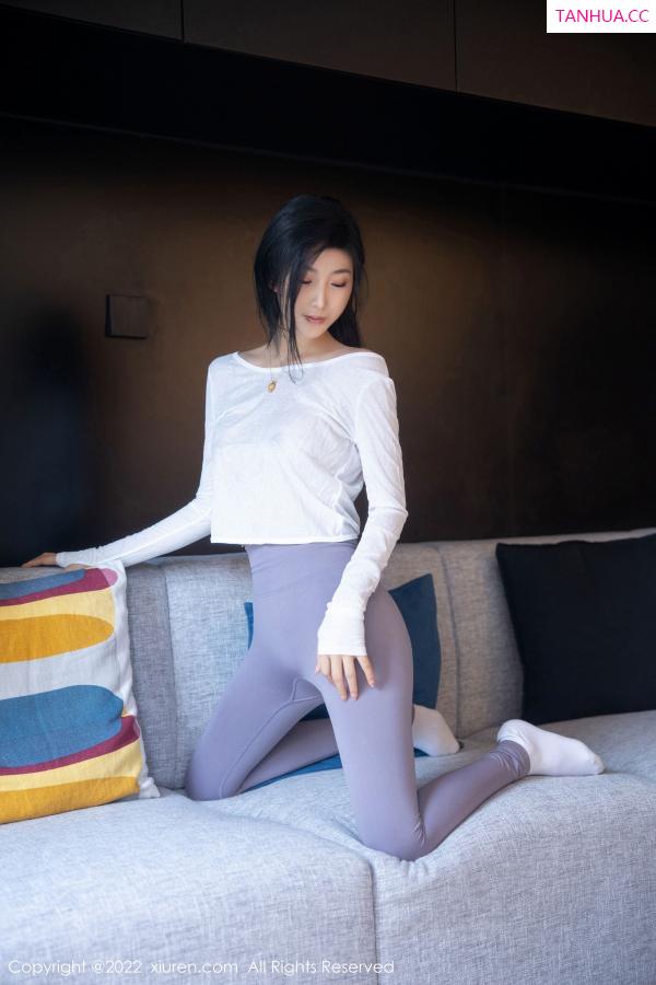   [XiuRen]高清写真图 2022.11.03 No.5799 苏苏阿 新人瑜伽服第32张图片